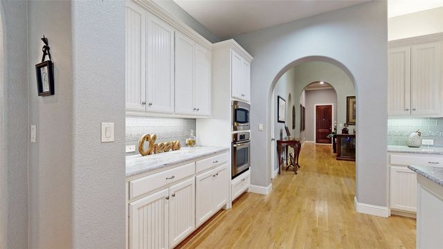 8900 Bluestem Drive, Lantana, TX 76226