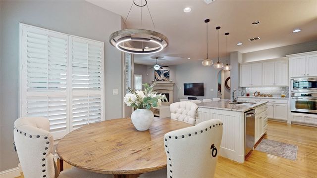 8900 Bluestem Drive, Lantana, TX 76226