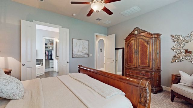 8900 Bluestem Drive, Lantana, TX 76226