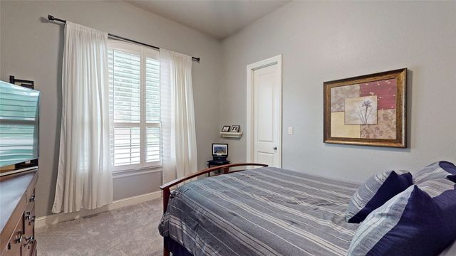 8900 Bluestem Drive, Lantana, TX 76226