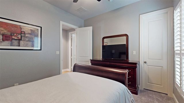 8900 Bluestem Drive, Lantana, TX 76226