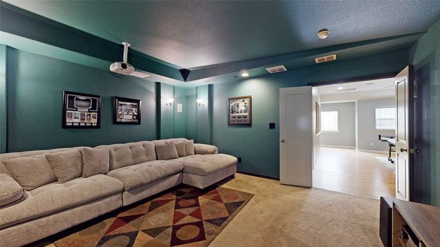 8900 Bluestem Drive, Lantana, TX 76226
