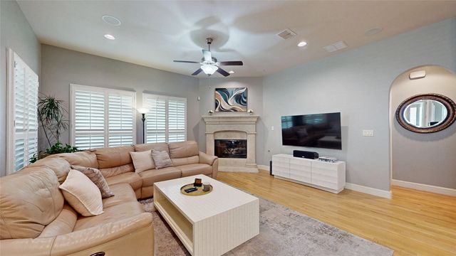 8900 Bluestem Drive, Lantana, TX 76226