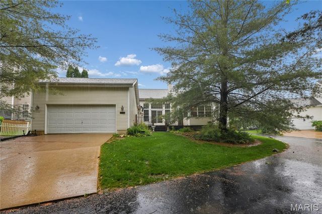 715 Rolling Wind Drive, O'fallon, MO 63368
