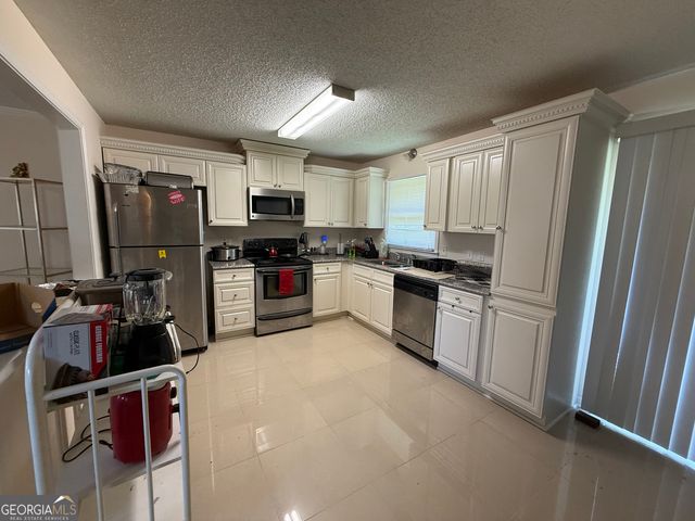 5984 Wellborn Trace, Lithonia, GA 30058