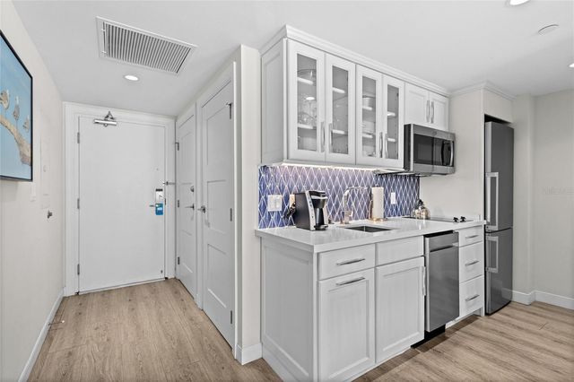 250 SANDS POINT ROAD 5106, Longboat Key, FL 34228