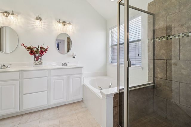 2845 Birmingham Drive, Grand Prairie, TX 75052