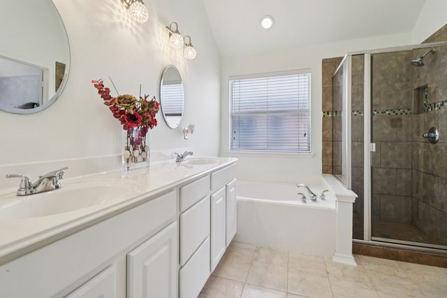 2845 Birmingham Drive, Grand Prairie, TX 75052