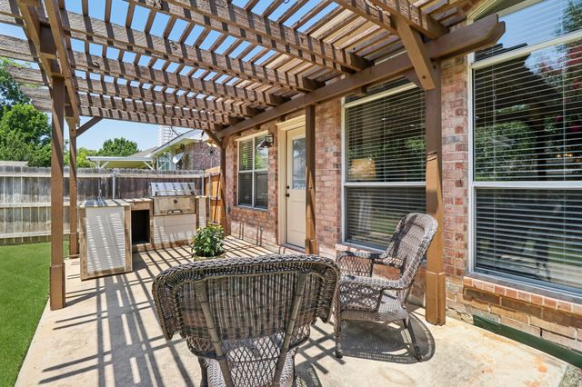 2845 Birmingham Drive, Grand Prairie, TX 75052
