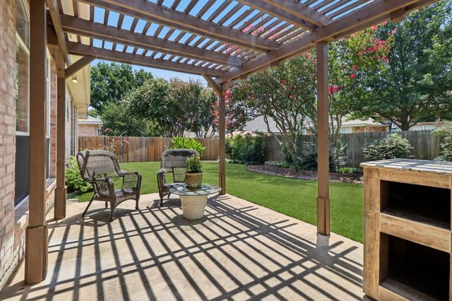 2845 Birmingham Drive, Grand Prairie, TX 75052