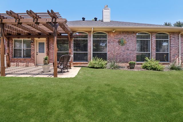 2845 Birmingham Drive, Grand Prairie, TX 75052