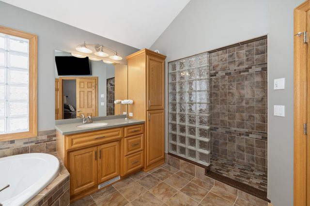 1827 7th Street E, West Fargo, ND 58078