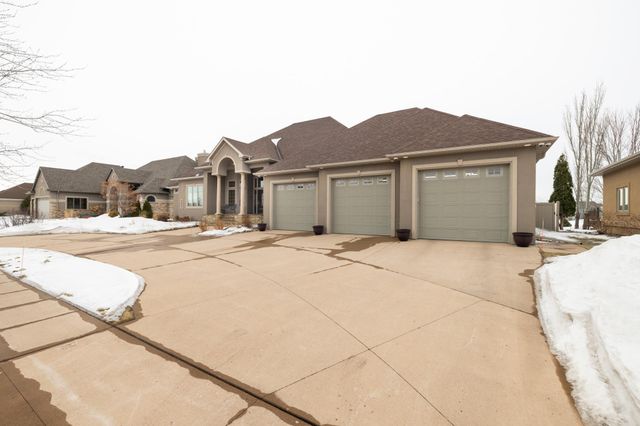 1827 7th Street E, West Fargo, ND 58078