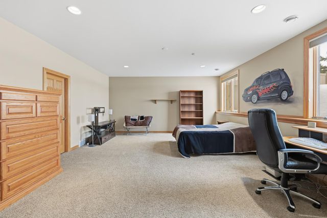 1827 7th Street E, West Fargo, ND 58078