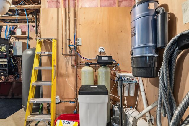 1827 7th Street E, West Fargo, ND 58078