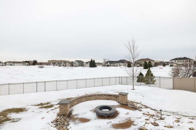 1827 7th Street E, West Fargo, ND 58078