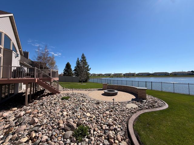 1827 7th Street E, West Fargo, ND 58078