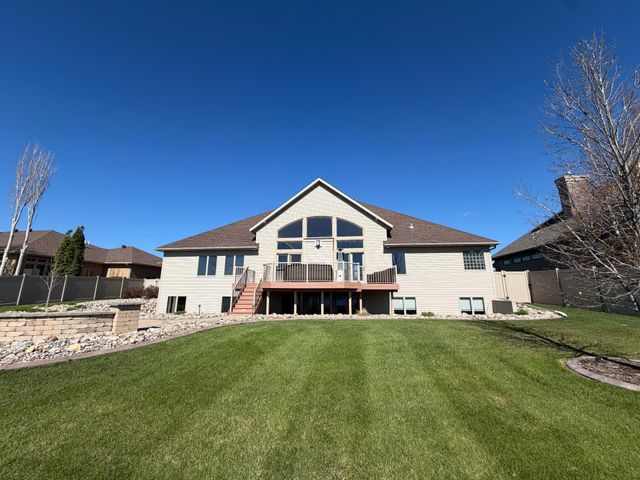 1827 7th Street E, West Fargo, ND 58078