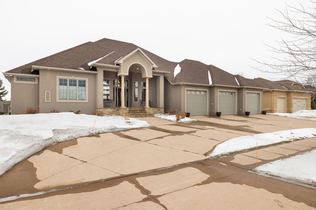 1827 7th Street E, West Fargo, ND 58078