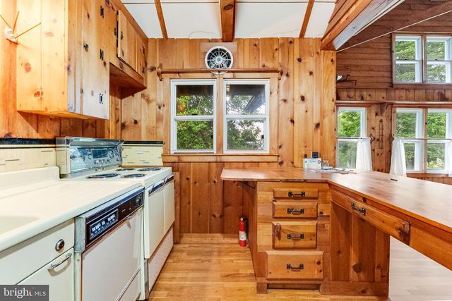 2138 CEDAR RD, Port Republic, MD 20676
