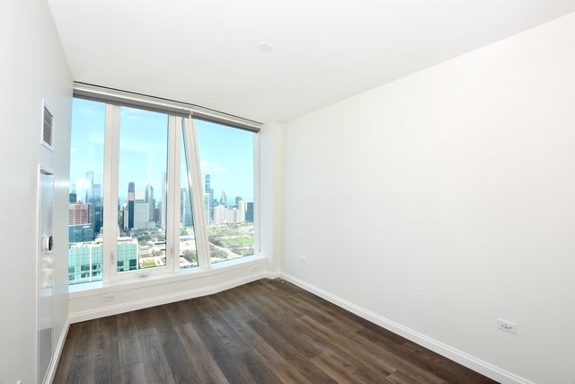 1000 S Michigan Avenue 5701, Chicago, IL 60605