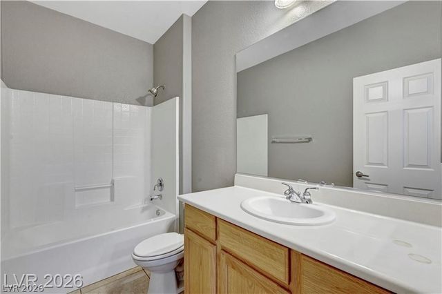 2220 Waterton Rivers Drive, Henderson, NV 89044