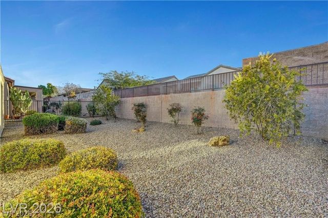 2220 Waterton Rivers Drive, Henderson, NV 89044