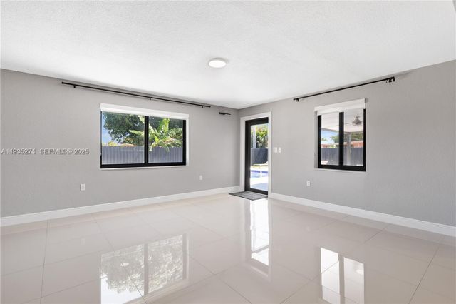 4165 W 5th Ln 0, Hialeah, FL 33012