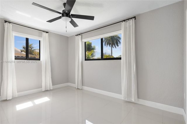 4165 W 5th Ln 0, Hialeah, FL 33012