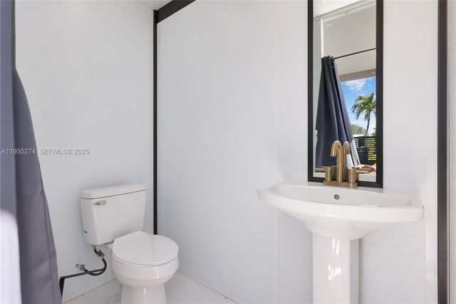 4165 W 5th Ln 0, Hialeah, FL 33012