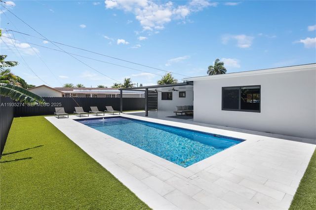 4165 W 5th Ln 0, Hialeah, FL 33012