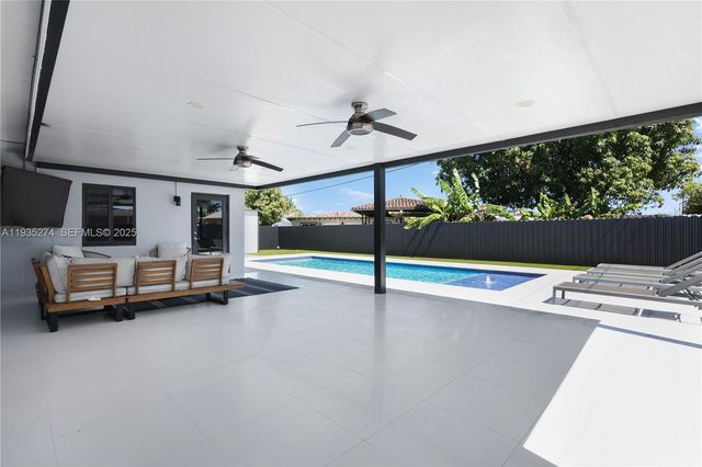 4165 W 5th Ln 0, Hialeah, FL 33012