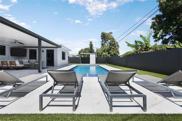 4165 W 5th Ln 0, Hialeah, FL 33012