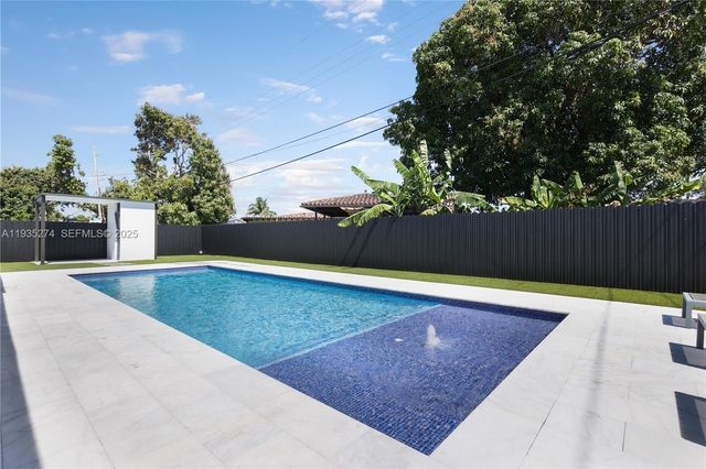 4165 W 5th Ln 0, Hialeah, FL 33012