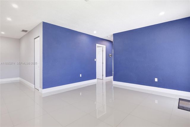 4165 W 5th Ln 0, Hialeah, FL 33012