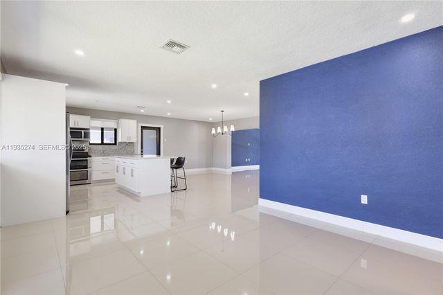 4165 W 5th Ln 0, Hialeah, FL 33012