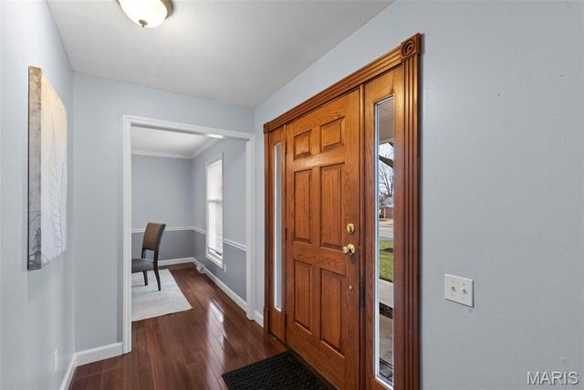 442 Royalwood Drive, Creve Coeur, MO 63141