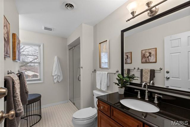 442 Royalwood Drive, Creve Coeur, MO 63141