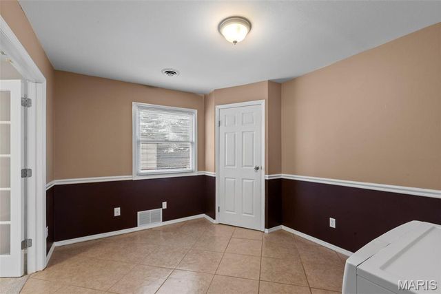 442 Royalwood Drive, Creve Coeur, MO 63141