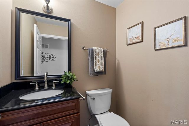 442 Royalwood Drive, Creve Coeur, MO 63141