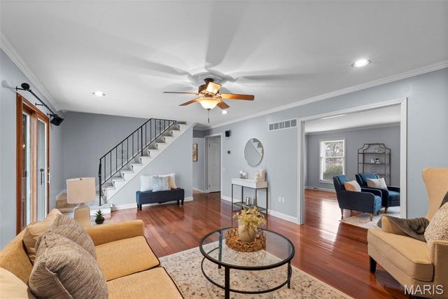 442 Royalwood Drive, Creve Coeur, MO 63141