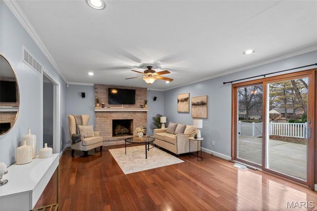 442 Royalwood Drive, Creve Coeur, MO 63141