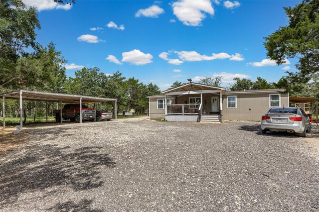 564 Boyd RD, Red Rock, TX 78662