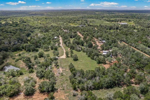 564 Boyd RD, Red Rock, TX 78662