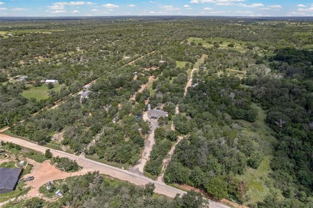 564 Boyd RD, Red Rock, TX 78662