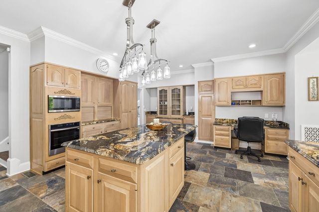 1706 Habersham Way, Dalton, GA 30720