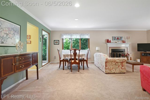 5236 Schlenker Road, Hamburg Township, MI 48139
