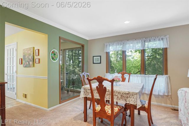 5236 Schlenker Road, Hamburg Township, MI 48139