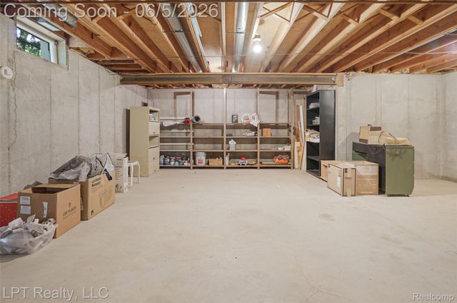 5236 Schlenker Road, Hamburg Township, MI 48139