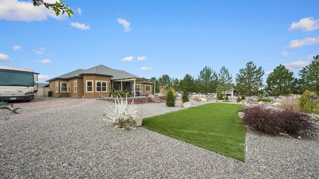 2042 Constitution Loop, Montrose, CO 81401